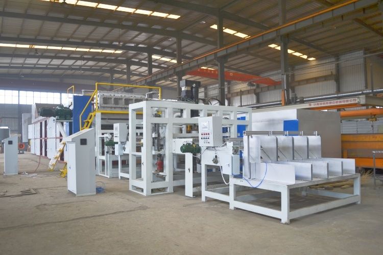 PLC制御自動卵トレイ製造機 5000-6000pcs/h リサイクル紙パルス 鋳造生産ライン