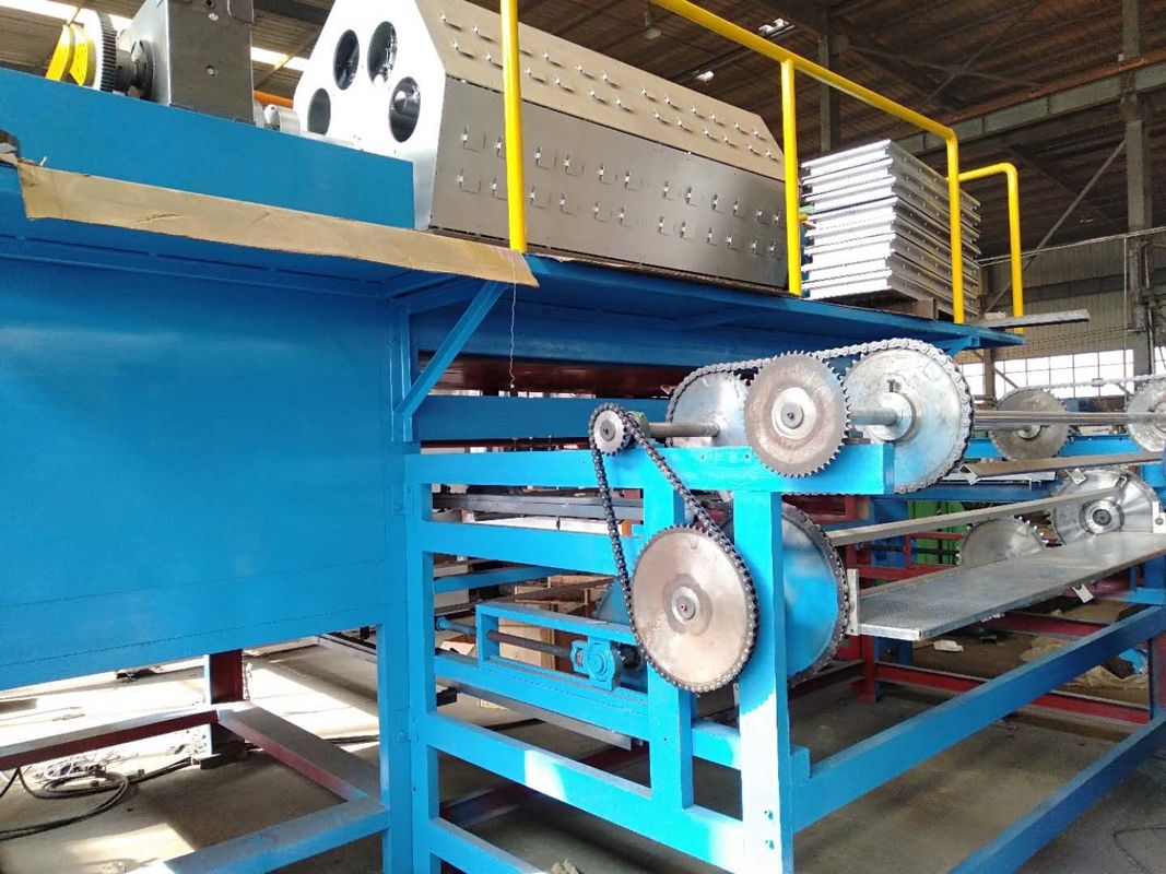 1時間あたりの4つの層の金属ドライヤー6000pcsが付いているフル オートの卵の皿機械